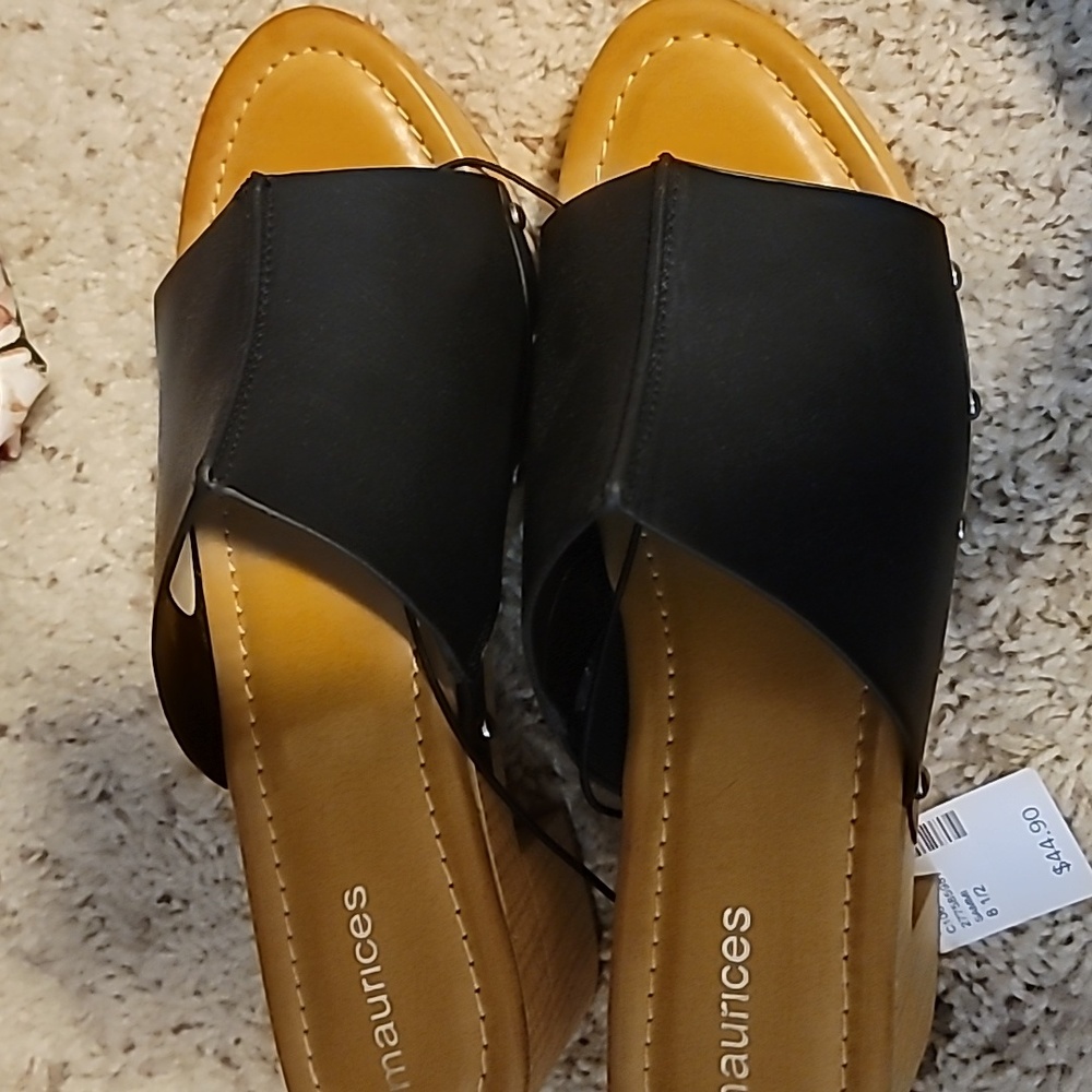 Maurices - Picture 2 of 4